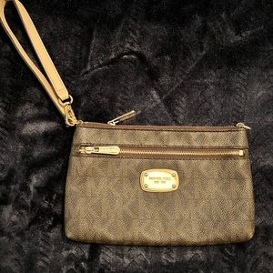 Michael Kors wristlet/small purse